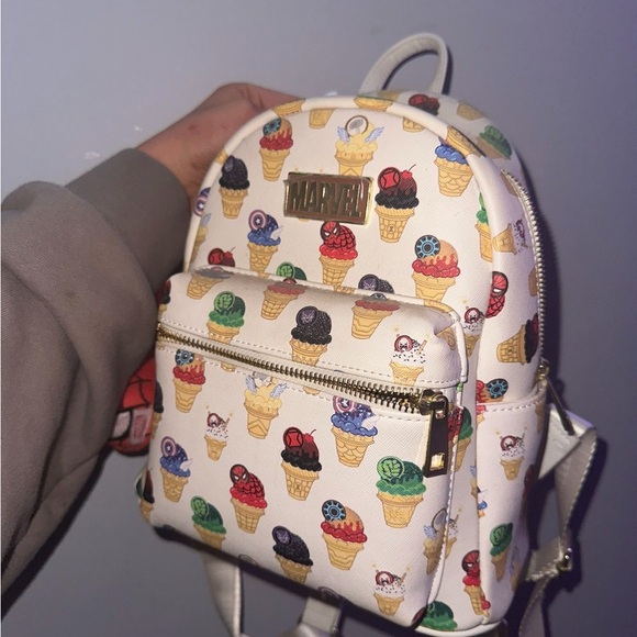 Marvel “ eat the universe “ Disney backpack - Picture 2 of 3